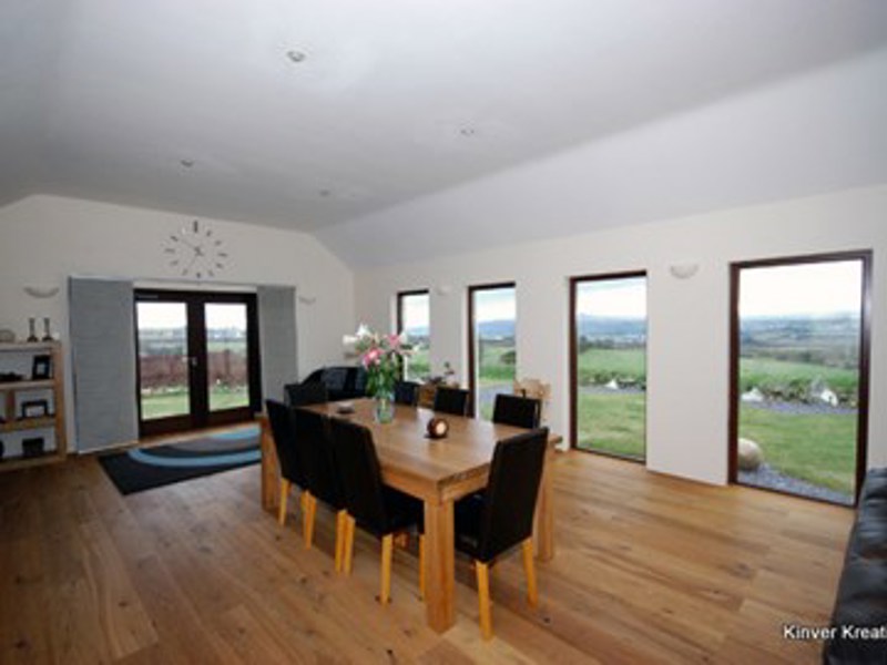 Gallery Image for Treial